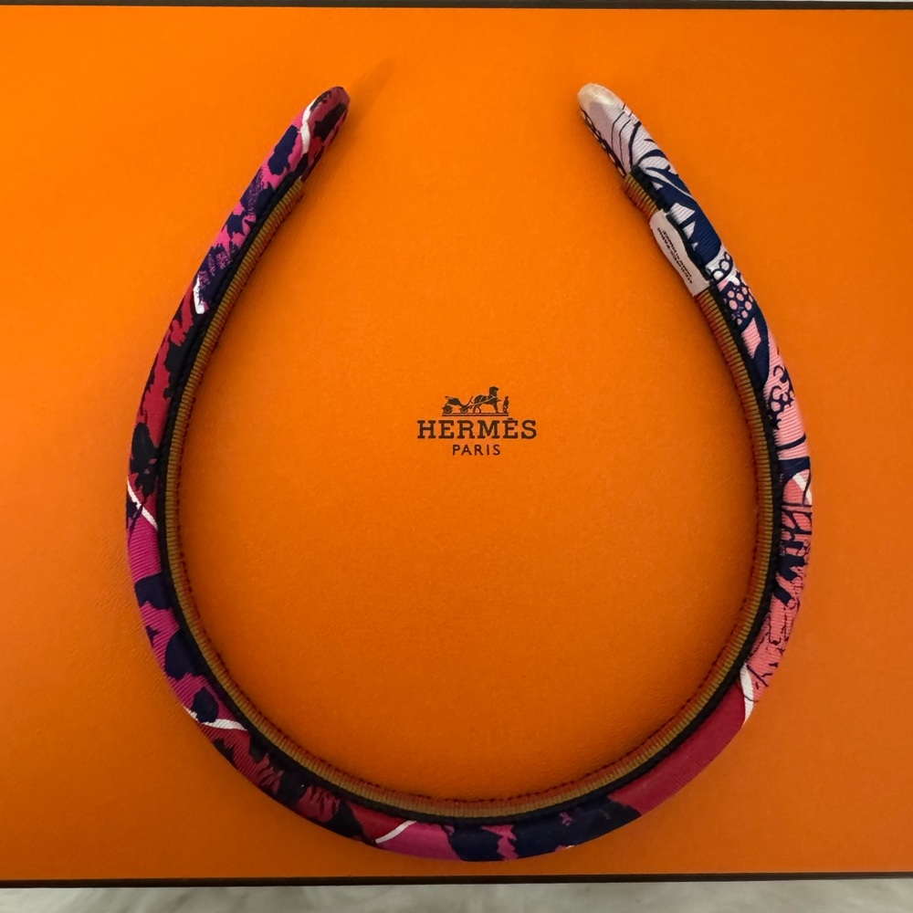 Hermes Head accessory